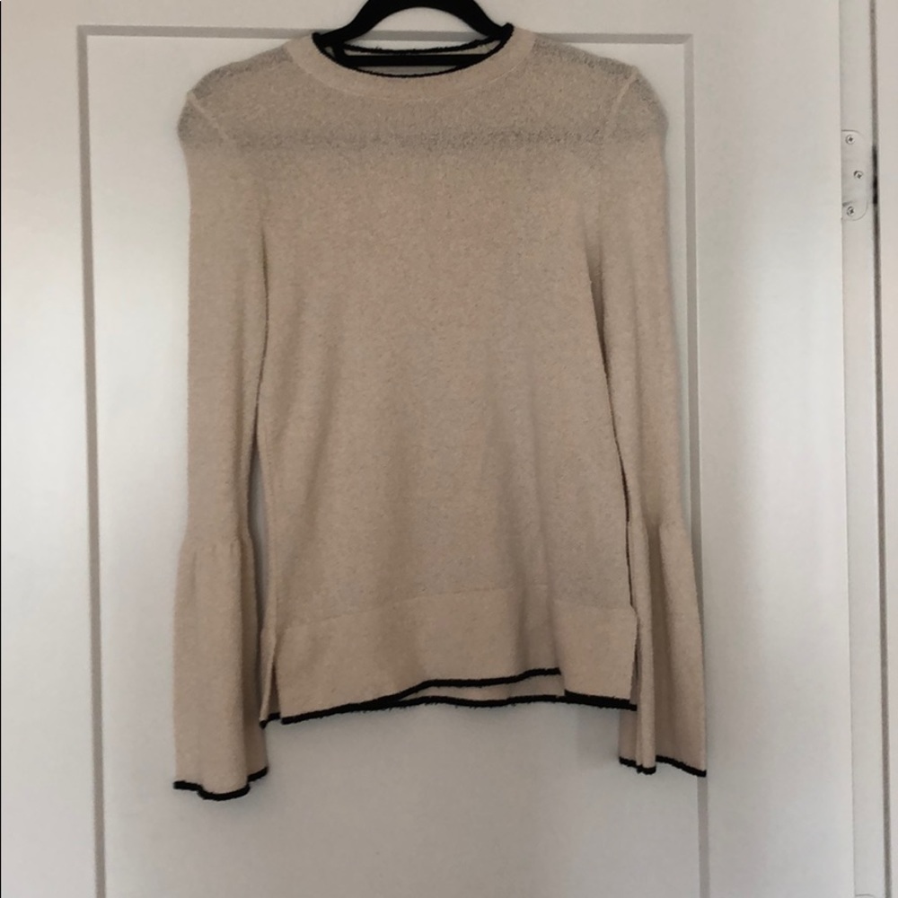 Zara bell sleeve textured seater S